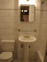  main_bathroom_2.JPG 